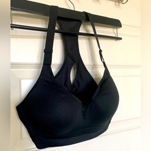 Victoria Secret Incredible sports bra